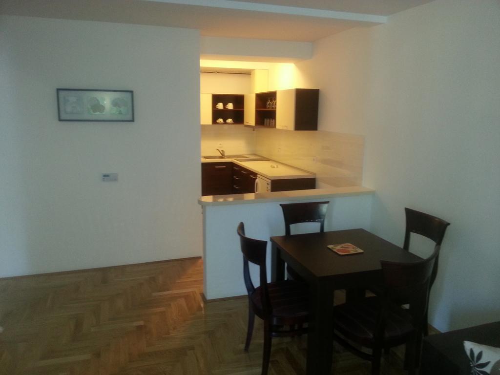 Park Srce Apartments Arandjelovac Habitación foto